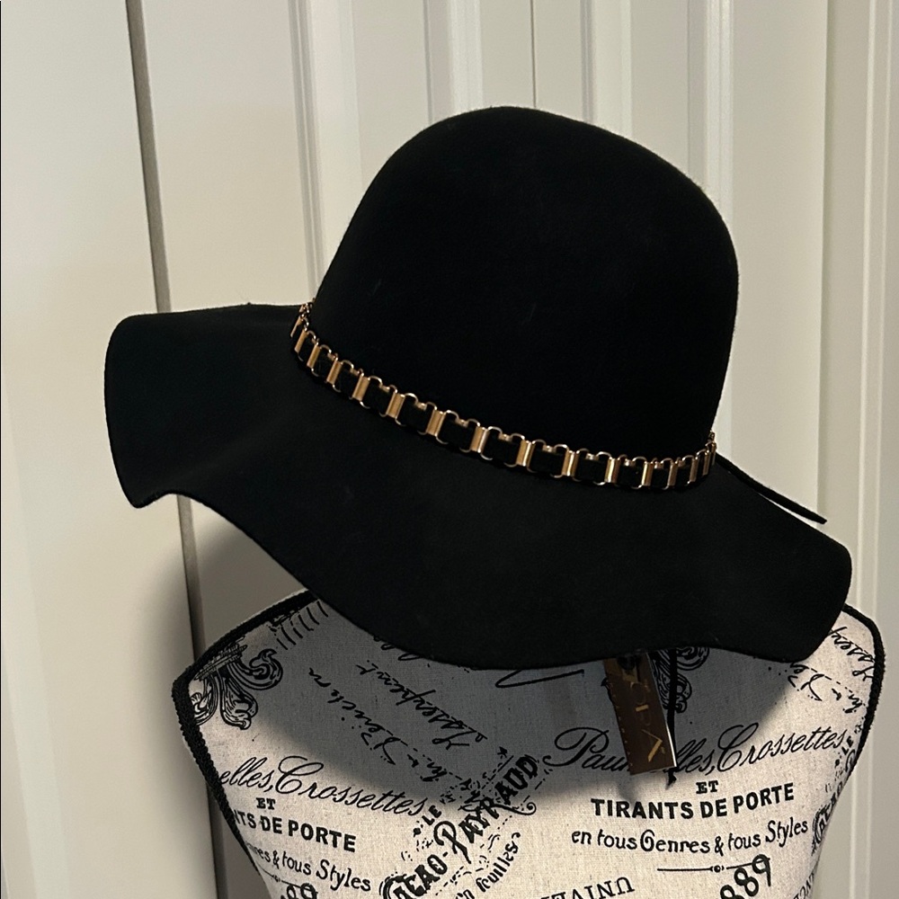NWT Elegant Black Wide-Brim Hat with Gold Chain